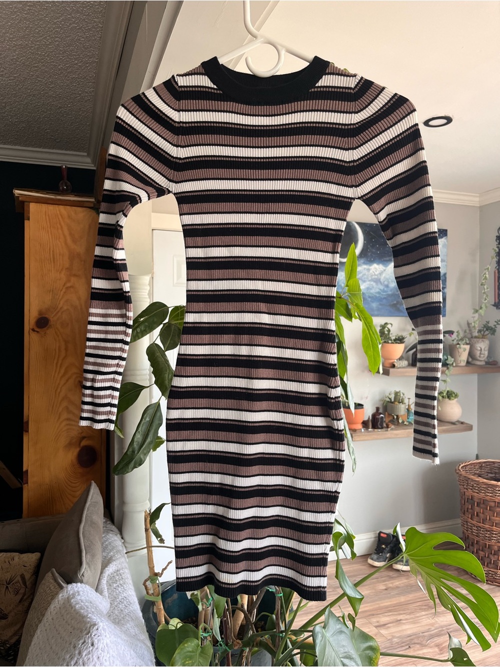 Windsor Black & Cream Striped Long-Sleeve Bodycon Dress